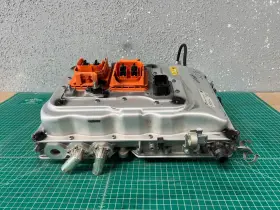 8679675 Bmw 2017 I3 94ah Inverter / Converter Oem