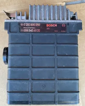 0065456032 Bosch Mercedes W126 R107 560sel 560sec 560sl Engine Control Unit Oem