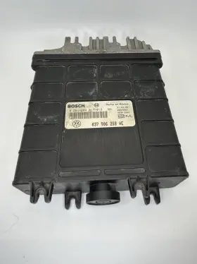 037906258ae Bosch 590-60623 95-97 Volkswagen 037 906 258 Ae Ecu Ecm Computer 2.0