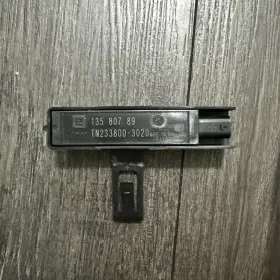 13580789 Chevrolet 233800 16 - 24 Camaro Keyless Entry Antenna Receiver Module Oem D