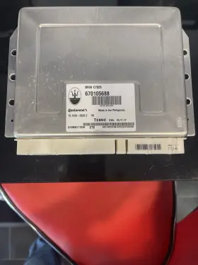 670105688 Continental Maserati Oem Suspension Control Unit