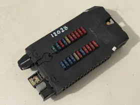 9015400150 Dodge 03-06 Sprinter Interior Fuse Junction Box Sam Control Module