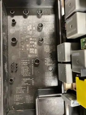 Ka225202f8 Dodge 2007-2011 Nitro 3.7l Auto Oem Fuse Box Engine Bay Totally Integrated Power #3
