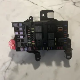 6c3t-14a067-bd Ford 3c3t-14a067 2003-2005 Super Duty F250 F350 F450 Cabin Fuse Block Oem