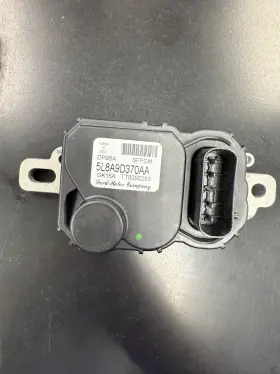 4l3z-9d370-a Ford Genuine Oem Control Unit Part #