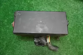 4r3t-14k001-ae Ford 2005 Mustang Fuse Box Oem