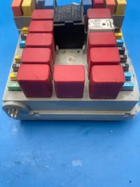 53141072 Ford 2014-2021 Promaster 1500 2500 3500 Gas Fuse Box #2