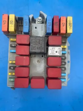53141072 Ford 2014-2021 Promaster 1500 2500 3500 Gas Fuse Box
