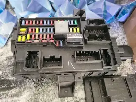 7l1t14c442ah Ford 2008 2009 Expedition Cabin Fuse Junction Box Gem Bcm Body Control Module