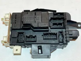 Ar3t-14b476-a Ford 13-14 Mustang Fuse Box Bcm Bcu Body Control Module Unit Oem