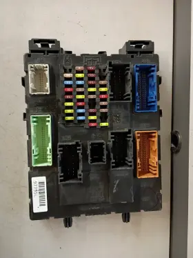 F1dt-14a073-sd Ford 2016 Escape 1.6l At Body Control Module Bcm Fuse Box Oem
