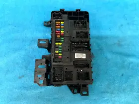 Hr3t15604hfb Ford Hr3t-15604 2015-23 Mustang Gt Fuse Relay Box Body Control Module Bcm Unit
