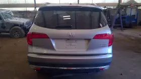 591-75214 Honda Chassis Ecm Communication Media Hub Unit Fits 16-19 Pilot 6083332
