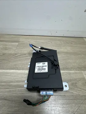95400-4z200 Hyundai 2015 - 2016 Sante Fe Body Control Module Bcm And Receiver Oe