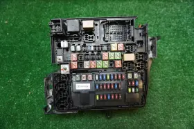 91222-a9781 Kia 2016 Sedona Fuse Box Oem