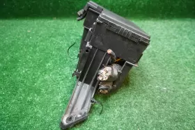Dg9t-14b476 Lincoln 2019 Continental Fuse Box Oem #2