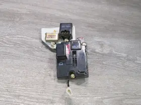 R-30213 Mazda 84-85 Rx7 Fb Multifunction Control Module Flasher W Relay Oem