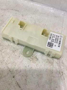 A1669003708 Mercedes-benz 1669003708 2014 Gl350 Bluetec Trunk Tailgate Control Module Oem