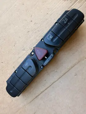 2038217258 Mercedes-benz 2003-2006 C230 W203 Coupe Hazard Switch Oem D61