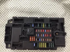 3455235-01 Mini 61.35 Oem 2007-2014 Cooper R56 Power Distribution Fuse Box Module