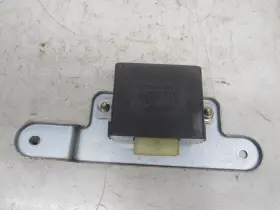 Mb665709 Mitsubishi Antenna Relay Module Montero Sport 1998 1999 Communication Control Computer Oem