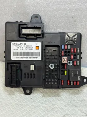 Pontiac 25885305 2008-10 Gm Chevrolet G6 2.4l Saturn Bcm Body Control Module Oem