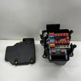 68305537ad Ram 2022-24 Promaster 1500 2500 3500 Ipm Power Distribution Fusebox Module