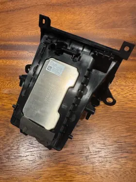 H671san202 Subaru 2020-2024 Outback Wireless Phone Charger Module