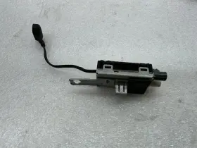 1004793-00-e Tesla 12-20 Model S Rear Driver Side Radio Antenna Amplifier Module Left 1004793-e