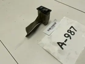 591.to1m01 Toyota 2001 Mr2 Spyder Lock Unlock Switch Push Button Assembly Oem #3