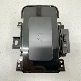 861c0-47031-c0 Toyota 19-22 Prius / Prime Wireless Phone Charging Pad Control Module Oem