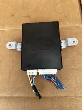 89222-0c010 Toyota 2001-2004 Sequoia Tailgate Liftgate Multiplex Control Module