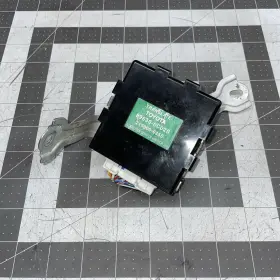 89630-0c020 Toyota 2005 2007 Sequoia Sr5 Chassis Abs Translate Control Module