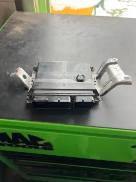 89661-52e90 Toyota 2006-2007 Yaris M/t Engine Control Unit Ecu Oem
