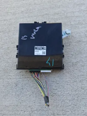 89690-0t030 Toyota 896900t030 13-16 Venza Chassis Ecm Power Supply Right Hand Dash Oem