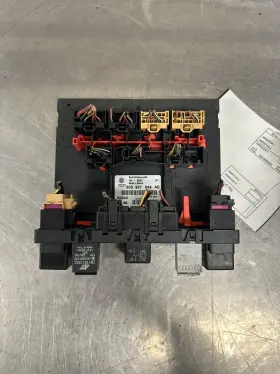 3c0937049ad Volkswagen 2007 Jetta Sedan 2.5l Mt Body Control Module Bcm