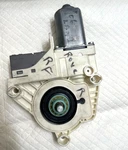 2005-2006 Land Rover Right Passenger Rear Window Motor 995075-103 Oem (b 10). Fixed Price $64.99.